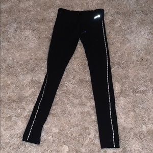 Victoria’s Secret’s pink ultimate leggings